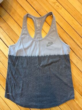 Nike Women's Ombre RUN Racerback Tank - Light Gray & Charcoal